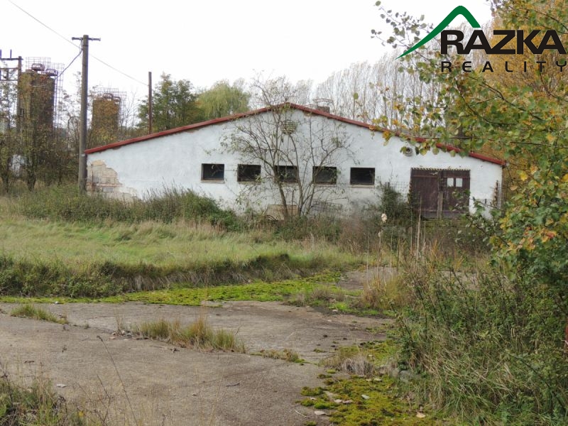 Zemědělský areál (2 ha) v obci Velké Dvorce, okr. Tachov - obrázek č.5