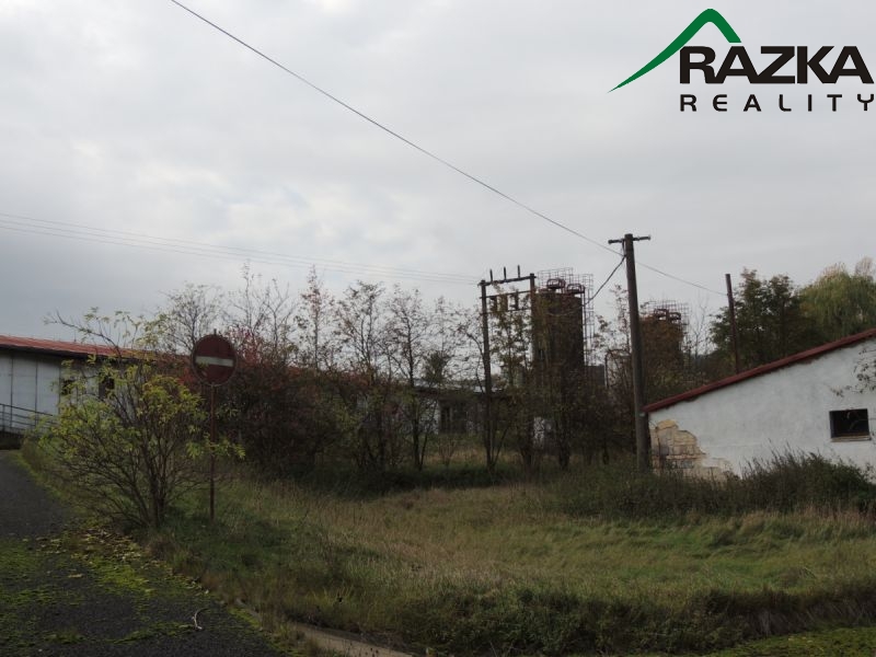 Zemědělský areál (2 ha) v obci Velké Dvorce, okr. Tachov - obrázek č.6