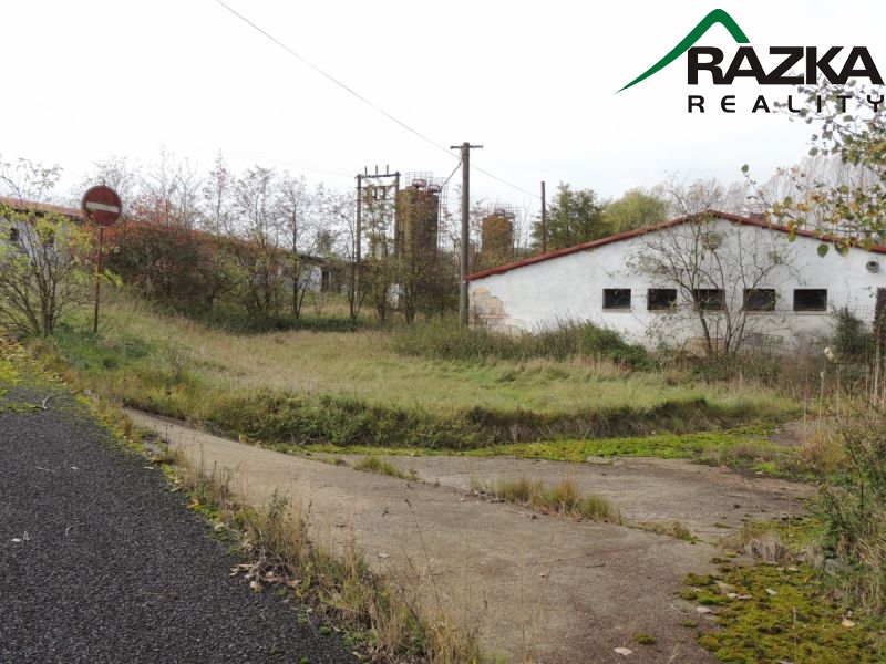 Zemědělský areál (2 ha) v obci Velké Dvorce, okr. Tachov - obrázek č.10