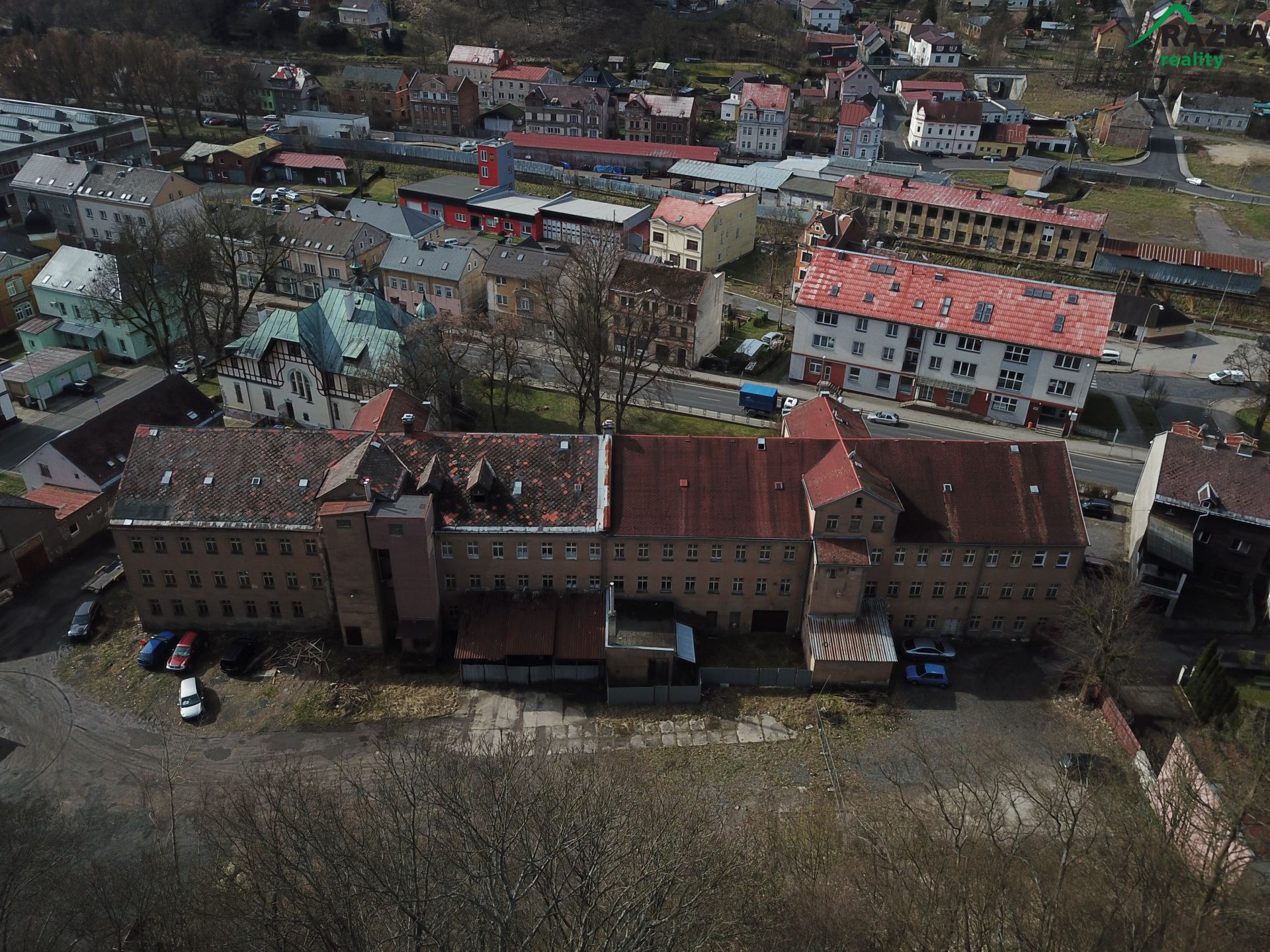 Budova bývalé textilní továrny Kraslice - titulní obrázek--