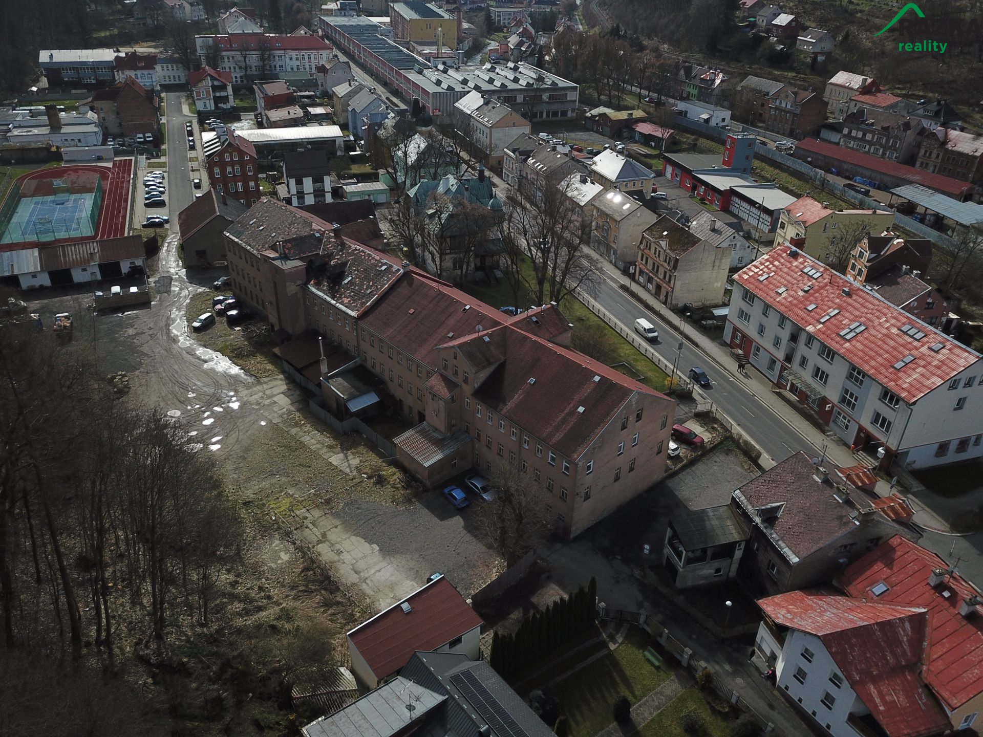 Budova bývalé textilní továrny Kraslice - obrázek č.3