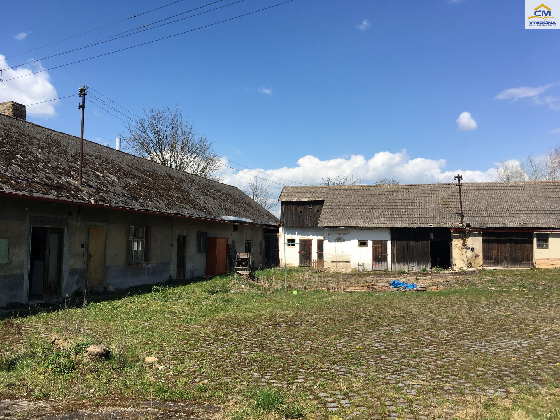 Prodej rodinného domu 2+1 v Opatovicích u Světlé nad Sázavou - titulní obrázek--