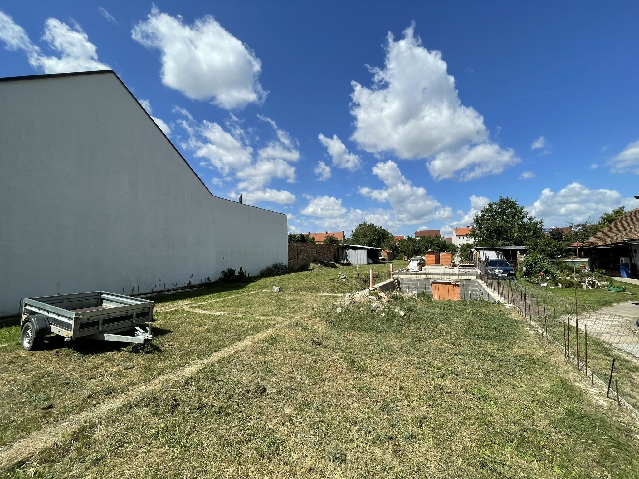 Prodej, Stavební pozemek, 1.250m2, Lužice - titulní obrázek--