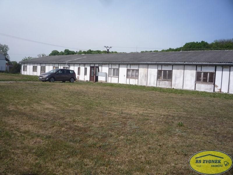 Kom. pozemek 3.105 m2, Dolnozahradská, KM - obrázek č.2
