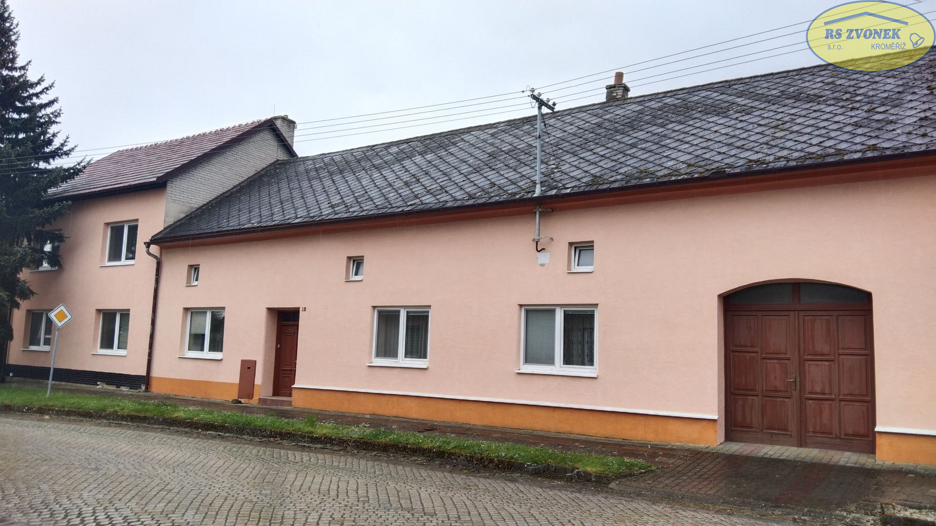 Dům s hospodářstvím, Zahnašovice - titulní obrázek--