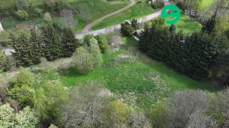 Rovinatá stavební parcela cca 350 m2 s rozlehlou zahradou - obrázek č.7