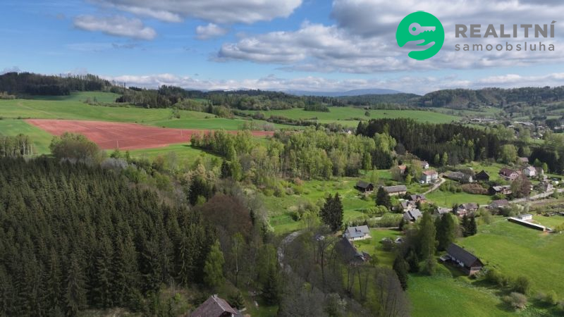 Rovinatá stavební parcela cca 350 m2 s rozlehlou zahradou - obrázek č.11