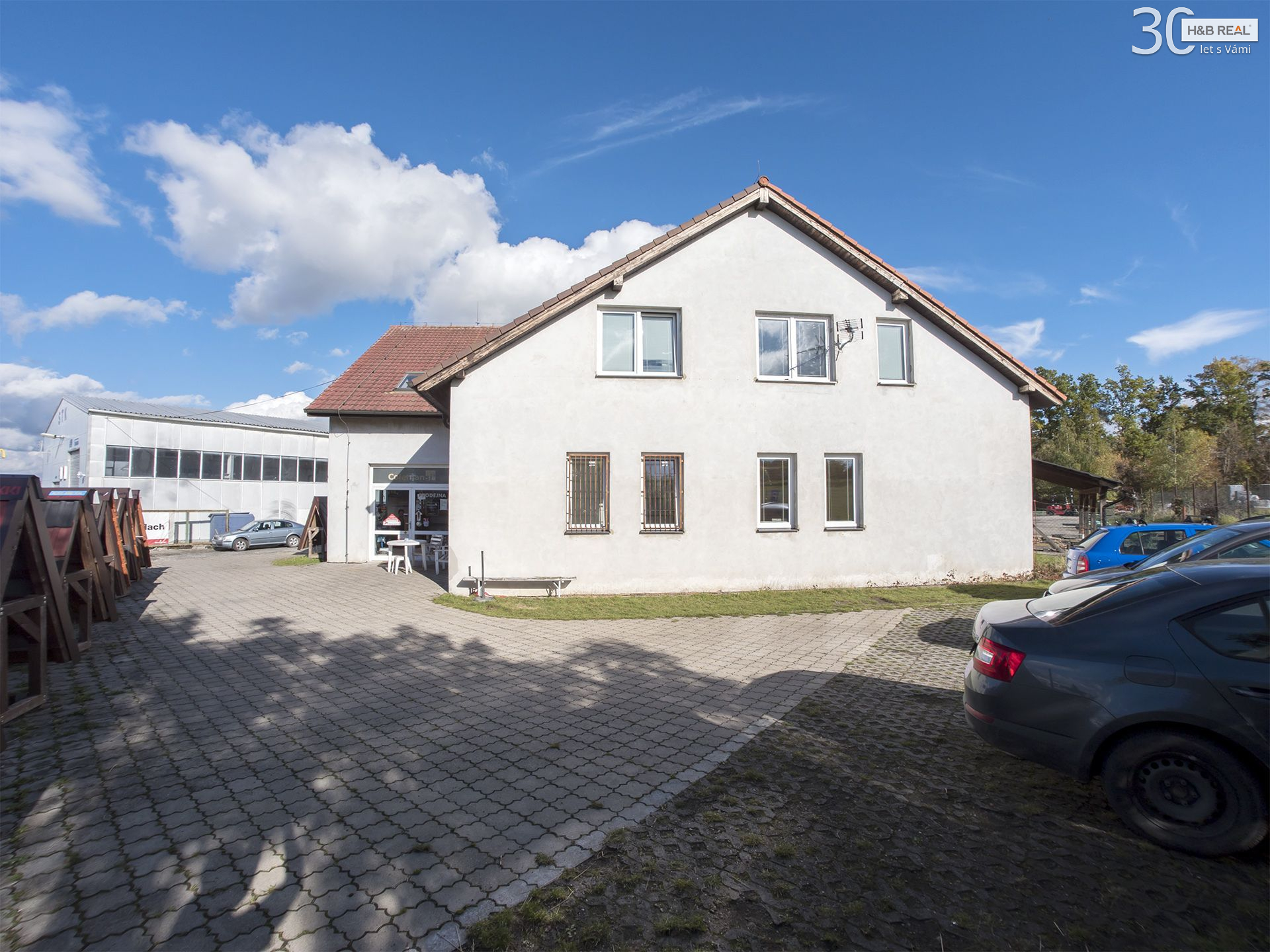 Skladový a prodejní areál okres Benešov - obrázek č.4