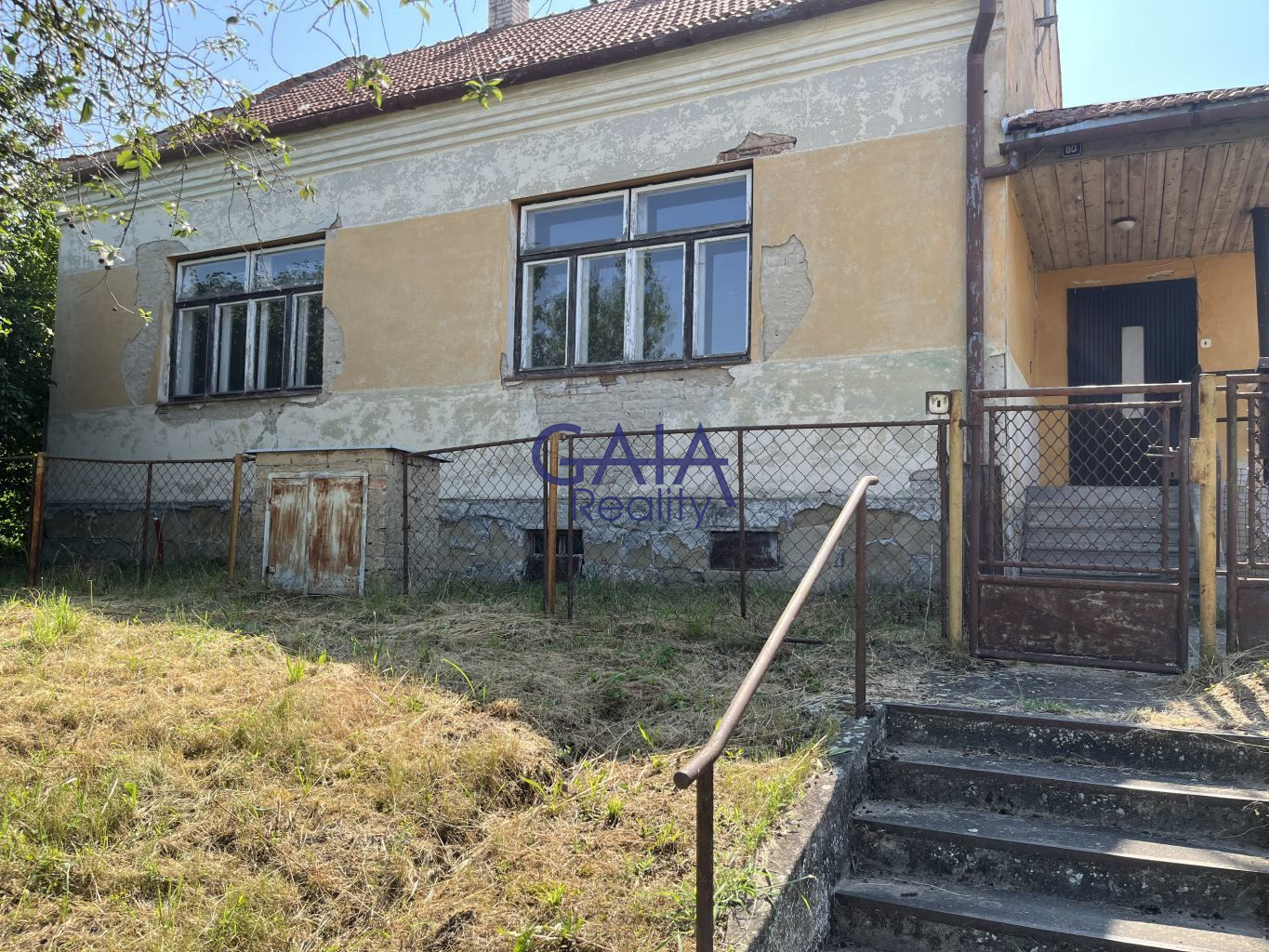 Prvorepublikový dům s možností citlivé rekonstrukce - obrázek č.27