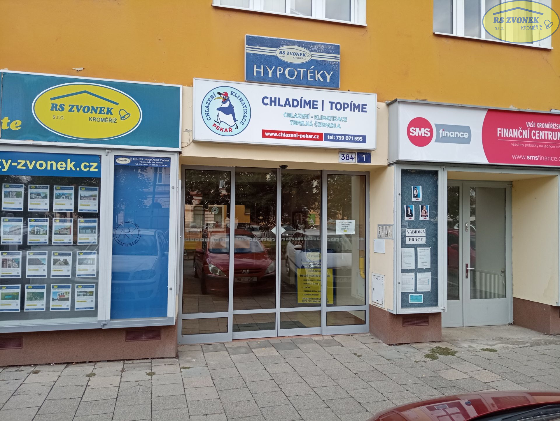 Pronájem kanceláře (16,4 m2) Vejvanovského, Kroměříž - titulní obrázek--