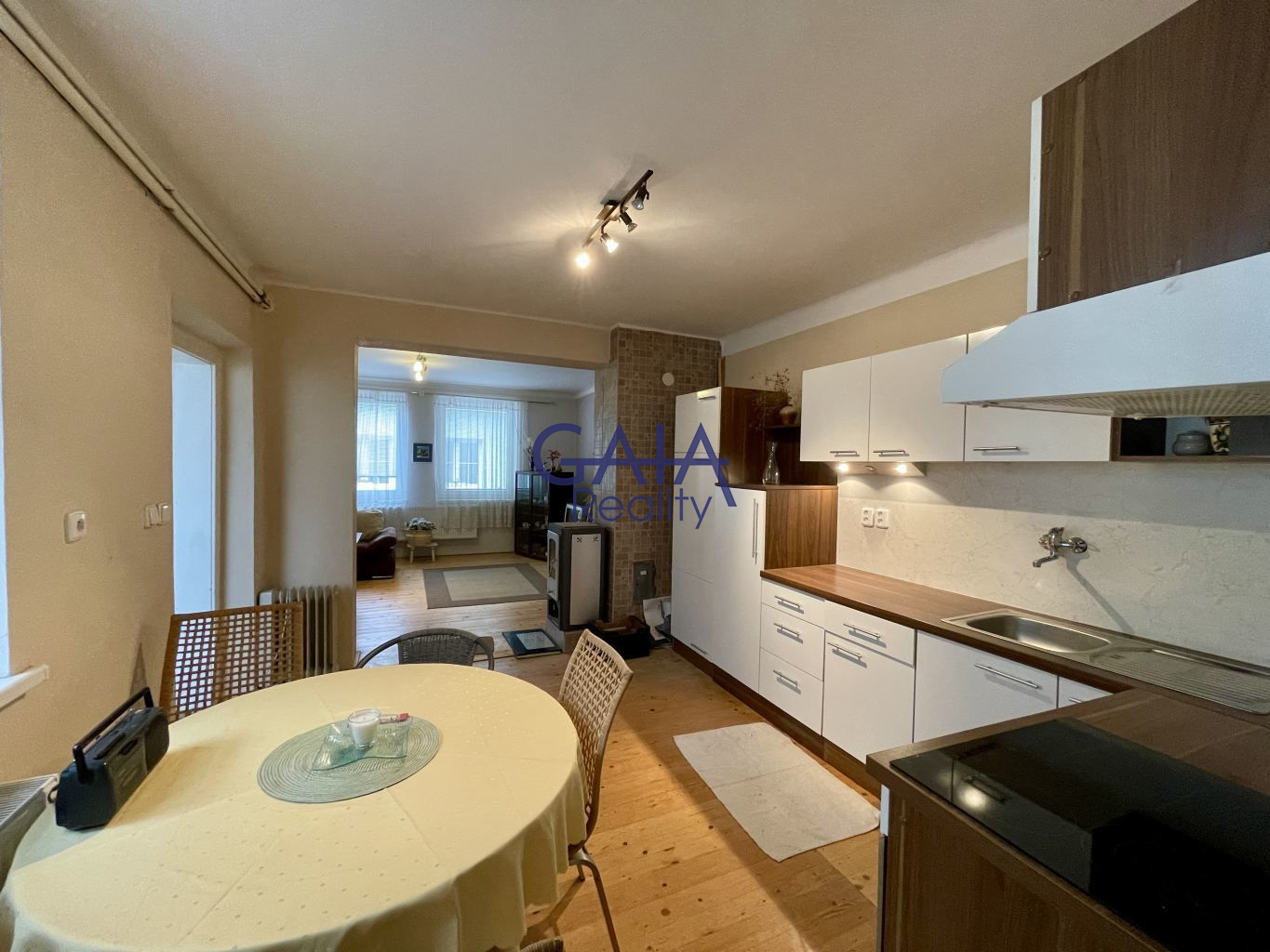 Ideální bydlení pro dvě generace nebo investice - obrázek č.22