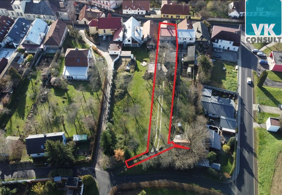 Prodej - rodinný dům se zahradou a 2 garážemi - Litomyšl - obrázek č.2