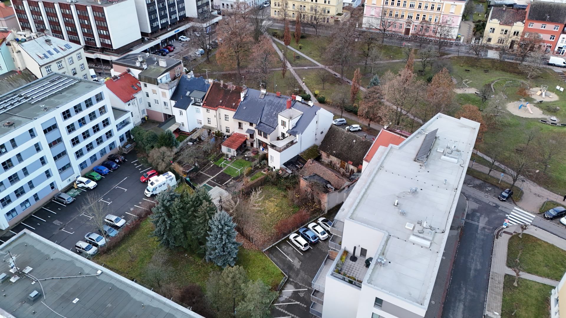 Starší RD s pozemkem 612m2 v centru Hradce Král.- Horova ul. - obrázek č.7