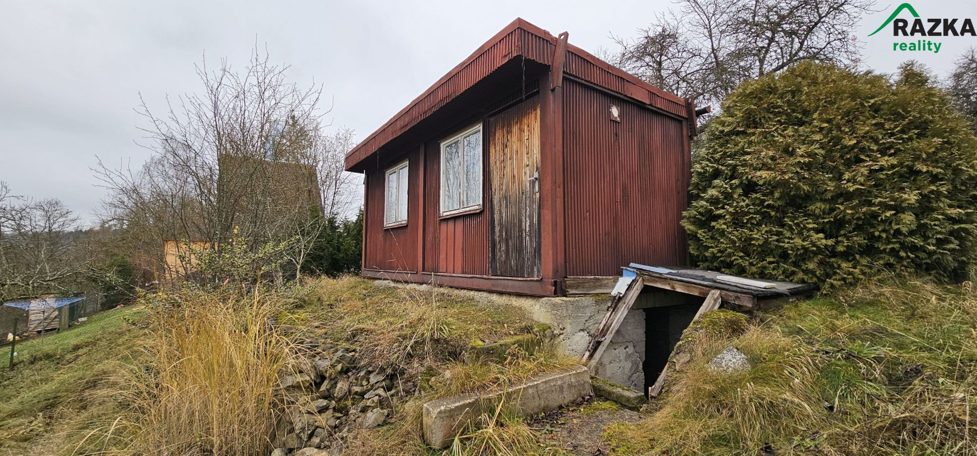 Zahrada (1052 m2) se zahradní chatkou Tachov - titulní obrázek--