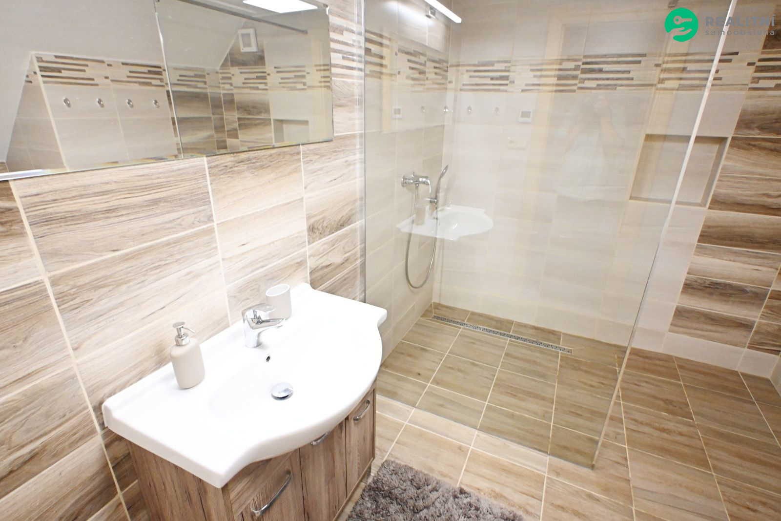 Prodej rodinného domu 142 m2, pozemek 818 m2. - obrázek č.18
