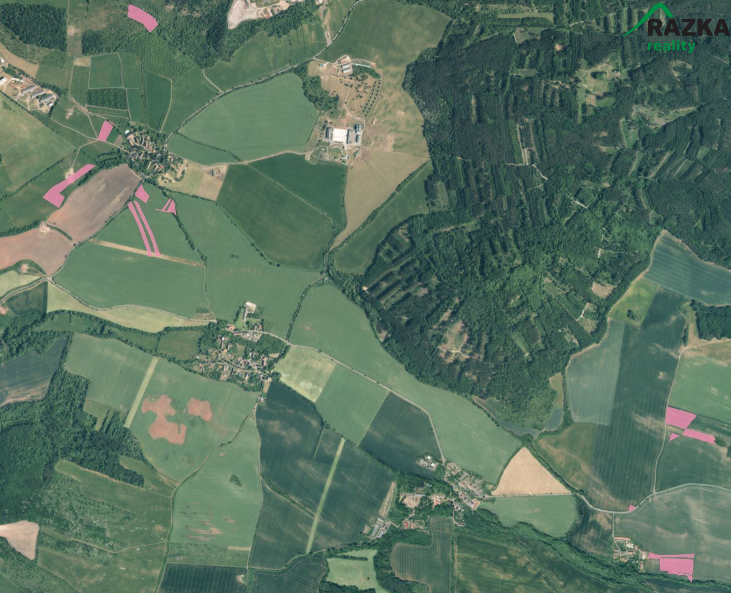400 ha zemědělské půdy, včetně statku a stavebních parcel - obrázek č.11