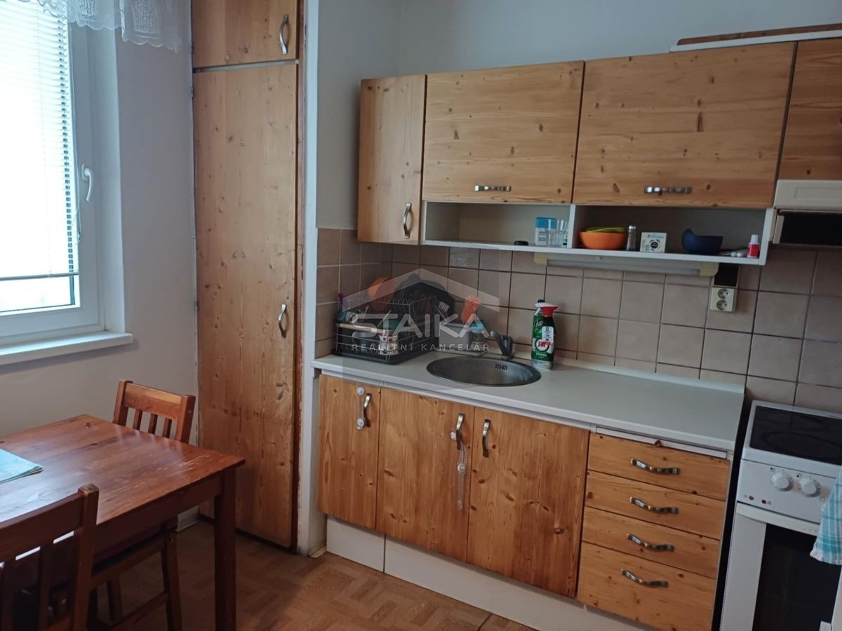 Prodej bytu 3+1 s balkonem v Rychnově nad Kněžnou - titulní obrázek--