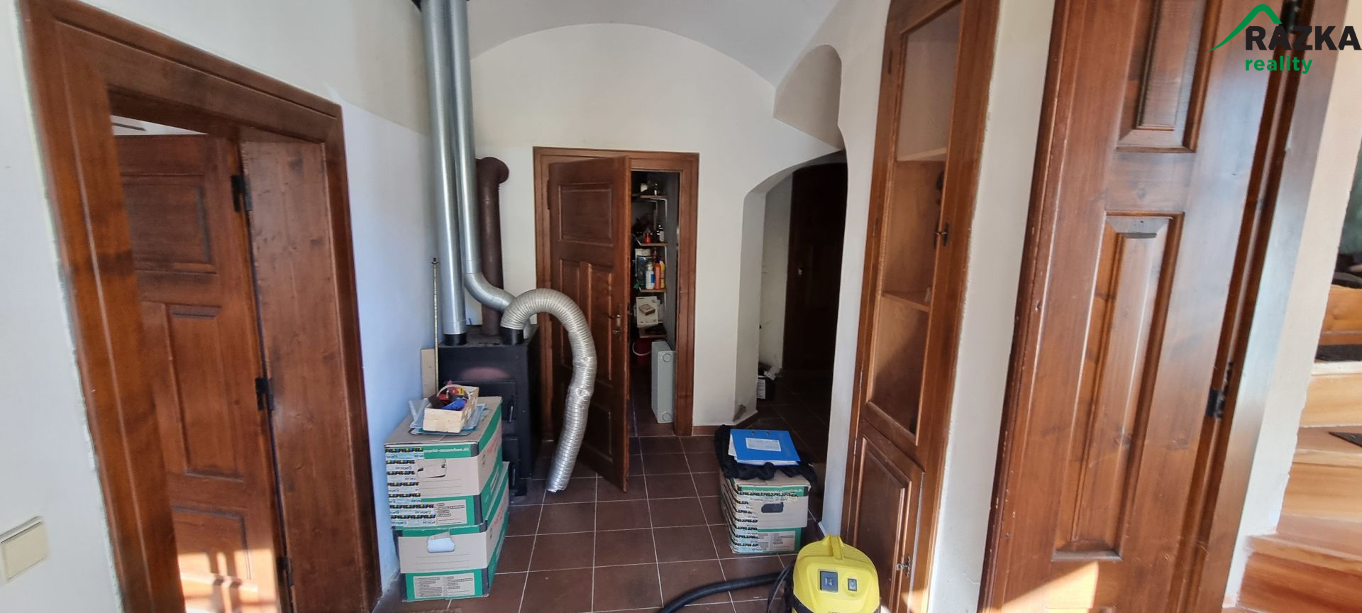 Zemědělská usedlost s rozlehlými pozemky - Dolní Jadruž - obrázek č.14