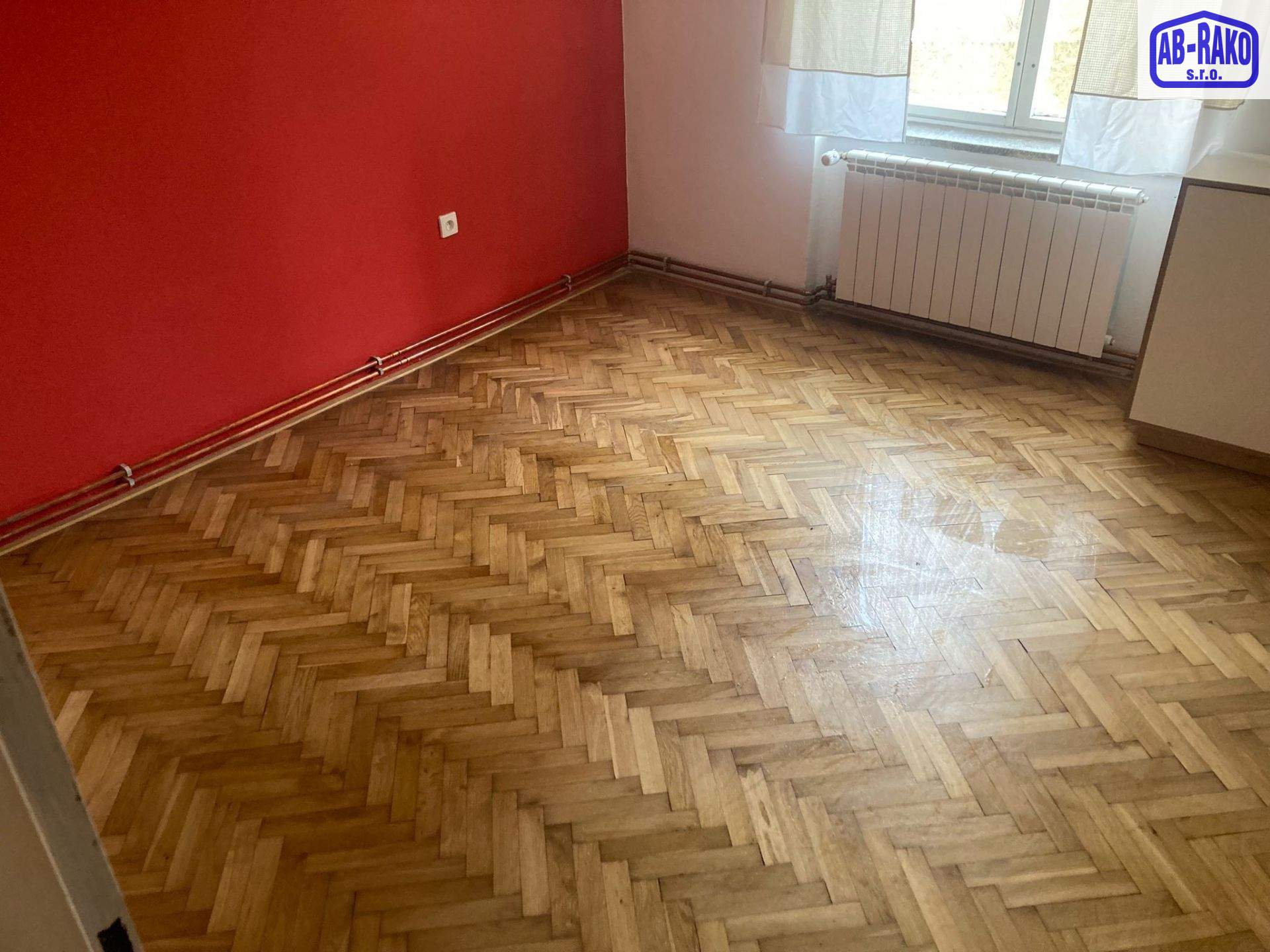 PRONÁJEM bytu 3+1 v přízemí zděného domu Jindř. Hradec - obrázek č.5