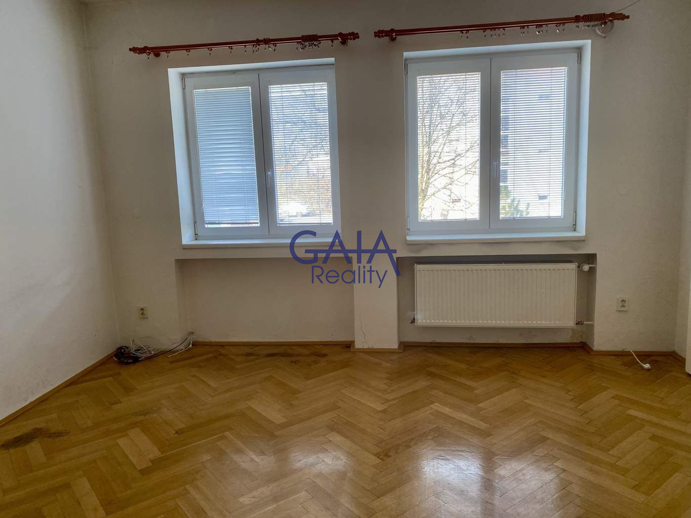 Pronájem prostorného bytu 2+1 (73 m²) blízko centra - obrázek č.2