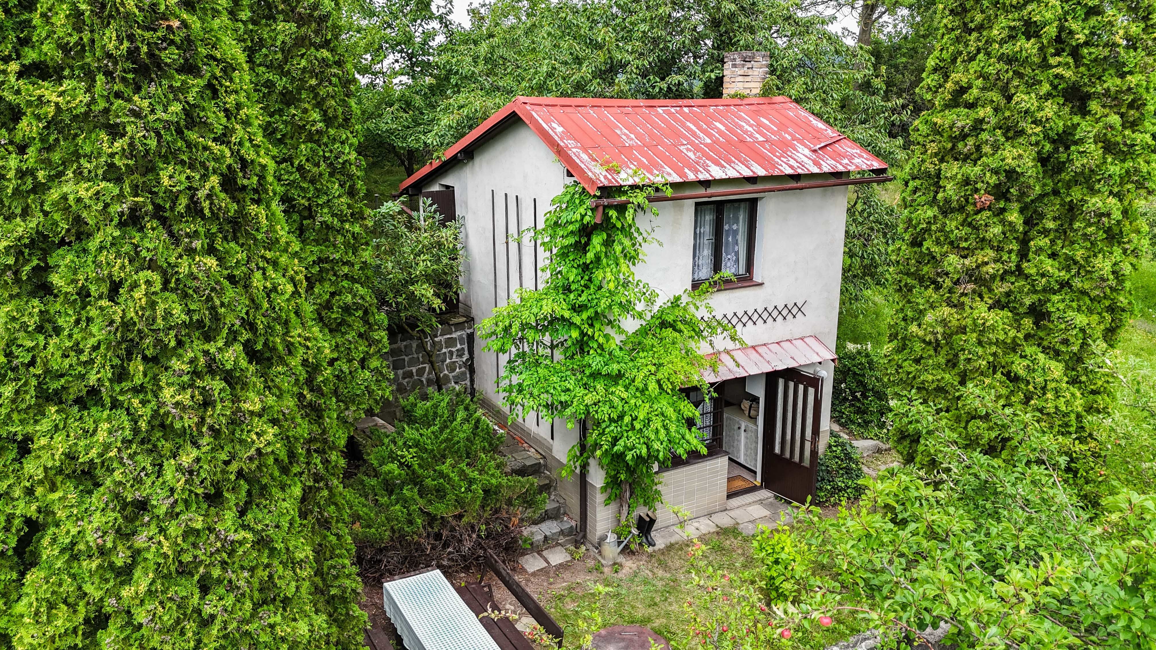 Prodej rekreační chaty Dolany - REZERVOVÁNO - titulní obrázek--