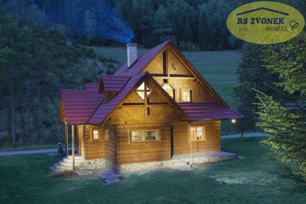 Prodej luxusního srubu v atraktivní lokalitě Beskyd - titulní obrázek--