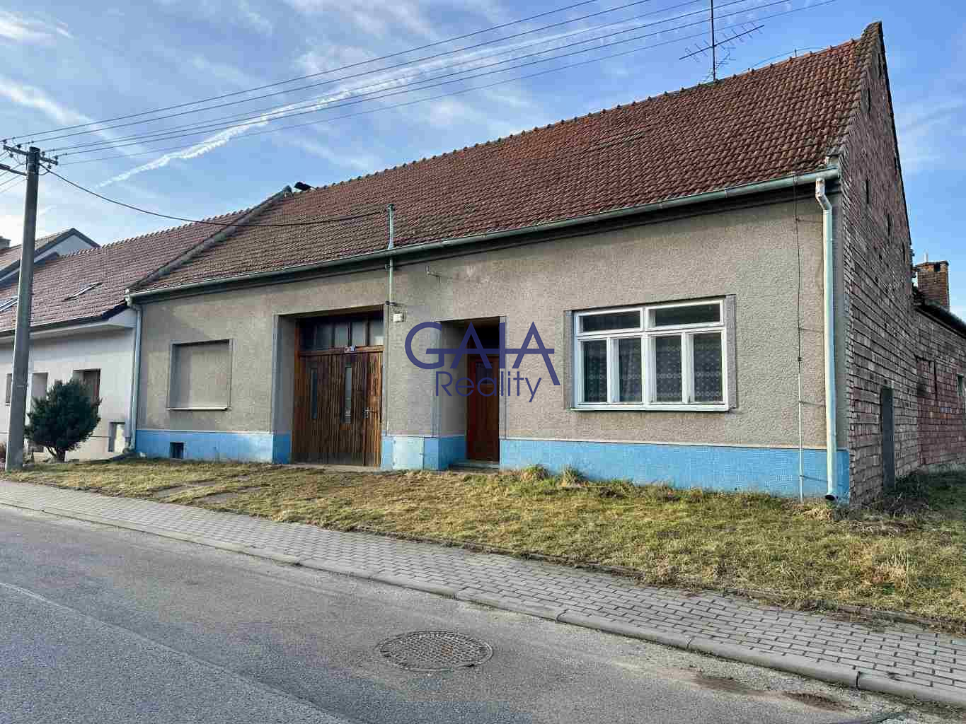 RD s velkým pozemkem blízko Kyjova - titulní obrázek--