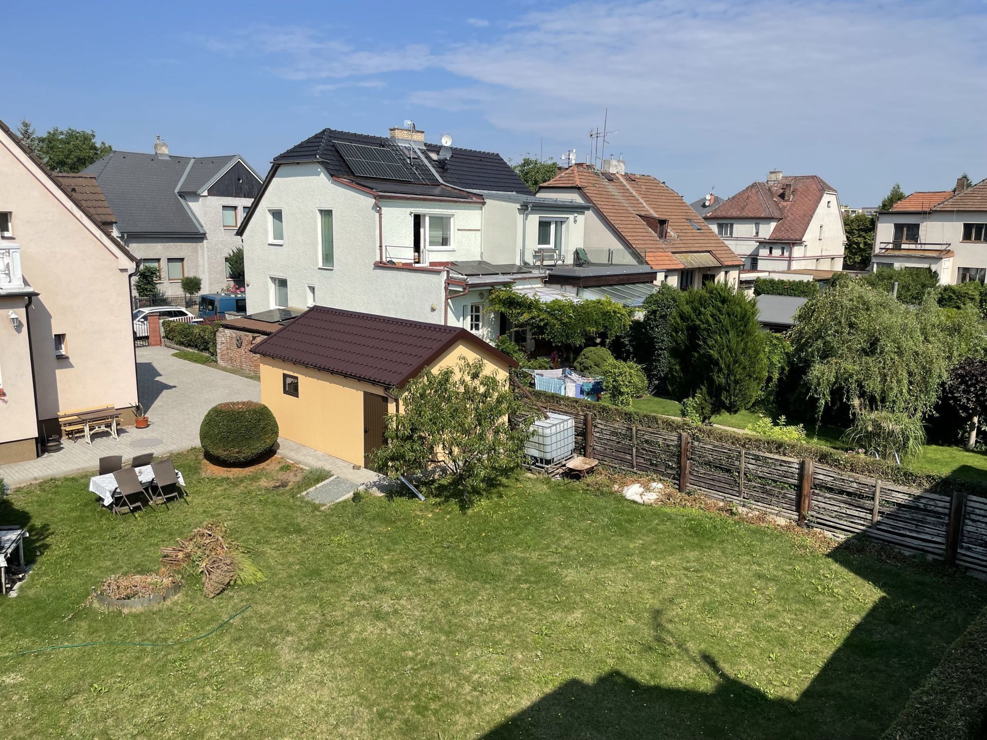 RD na okraji Hradce Králové, klidná čtvrť Svobodné Dvory. - obrázek č.17