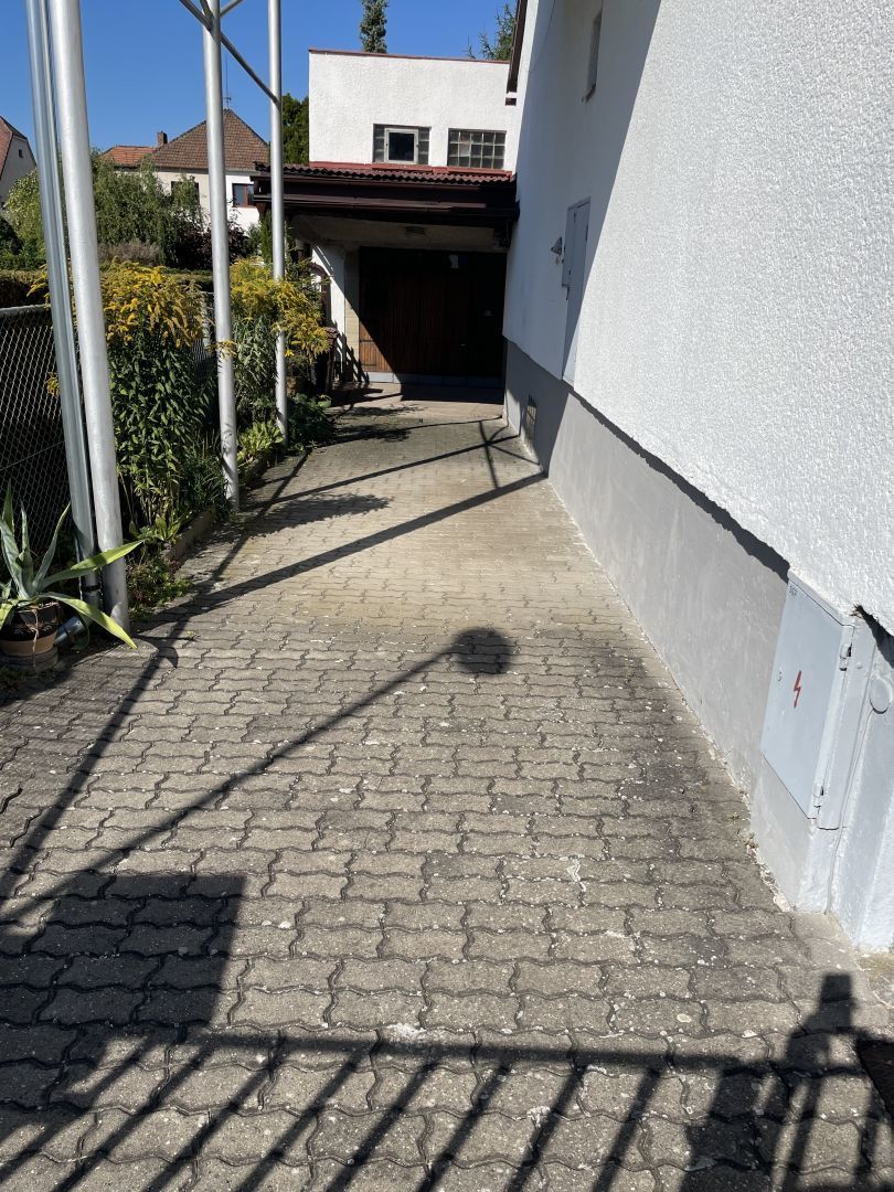 RD na okraji Hradce Králové, klidná čtvrť Svobodné Dvory. - obrázek č.18