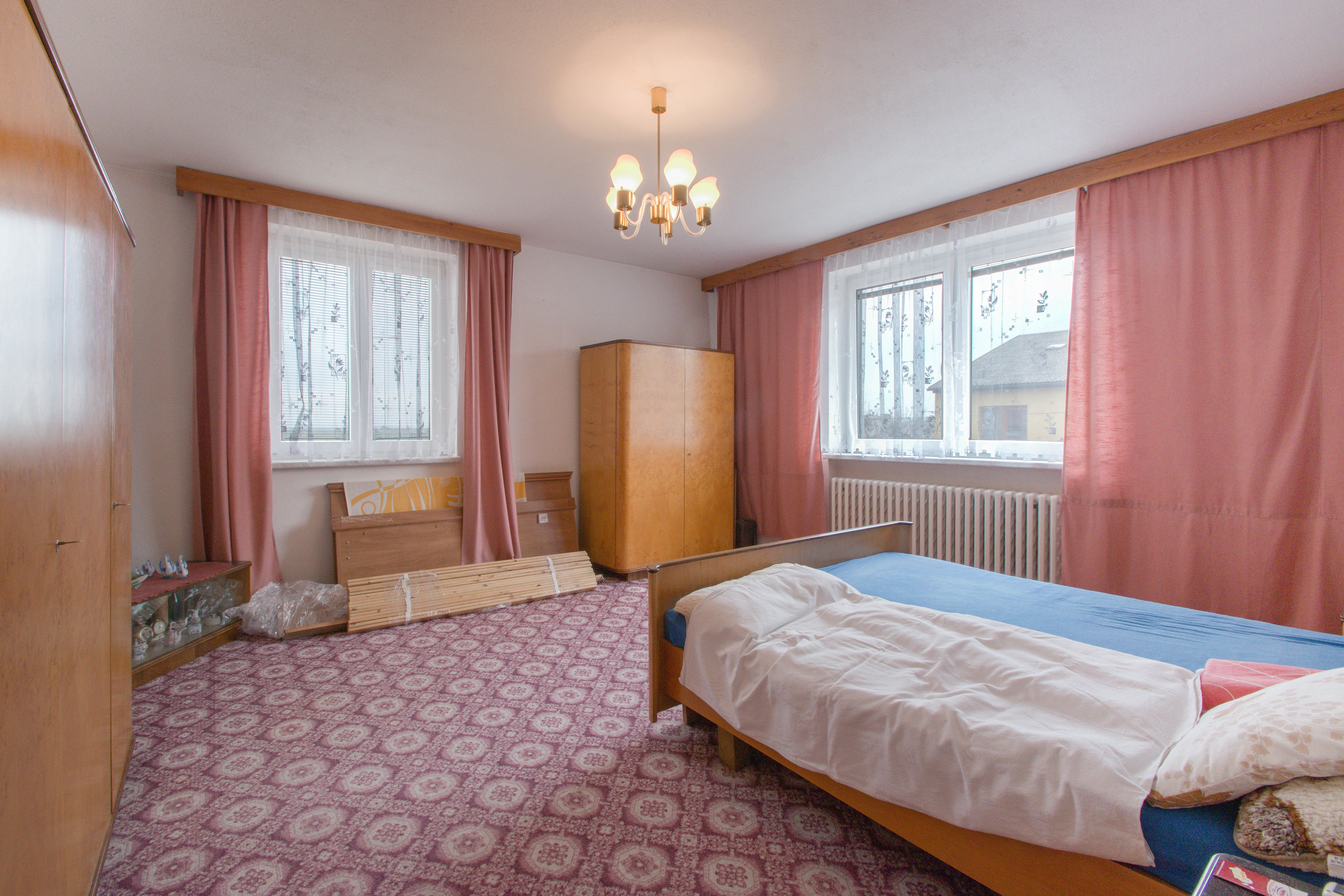 Prodej prostorného RD se zahradou a garáží v Náměšti na Hané - obrázek č.12