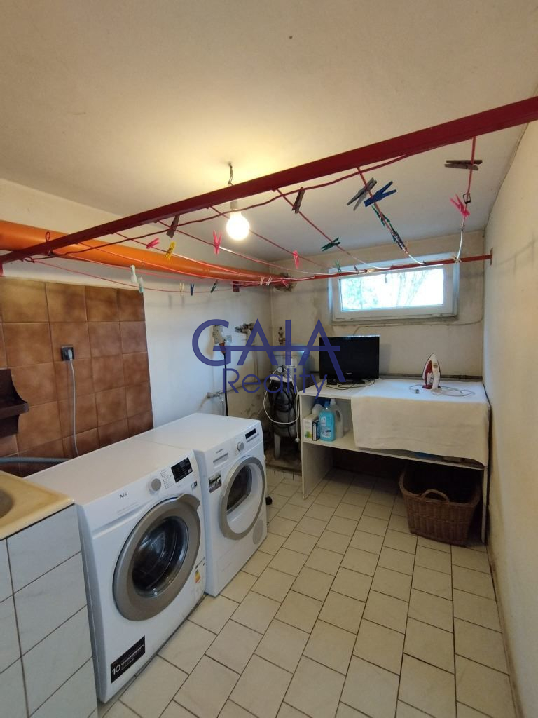 Dům u lesa, bazén, vlastní studna, dobrá dostupnost do Brna - obrázek č.21