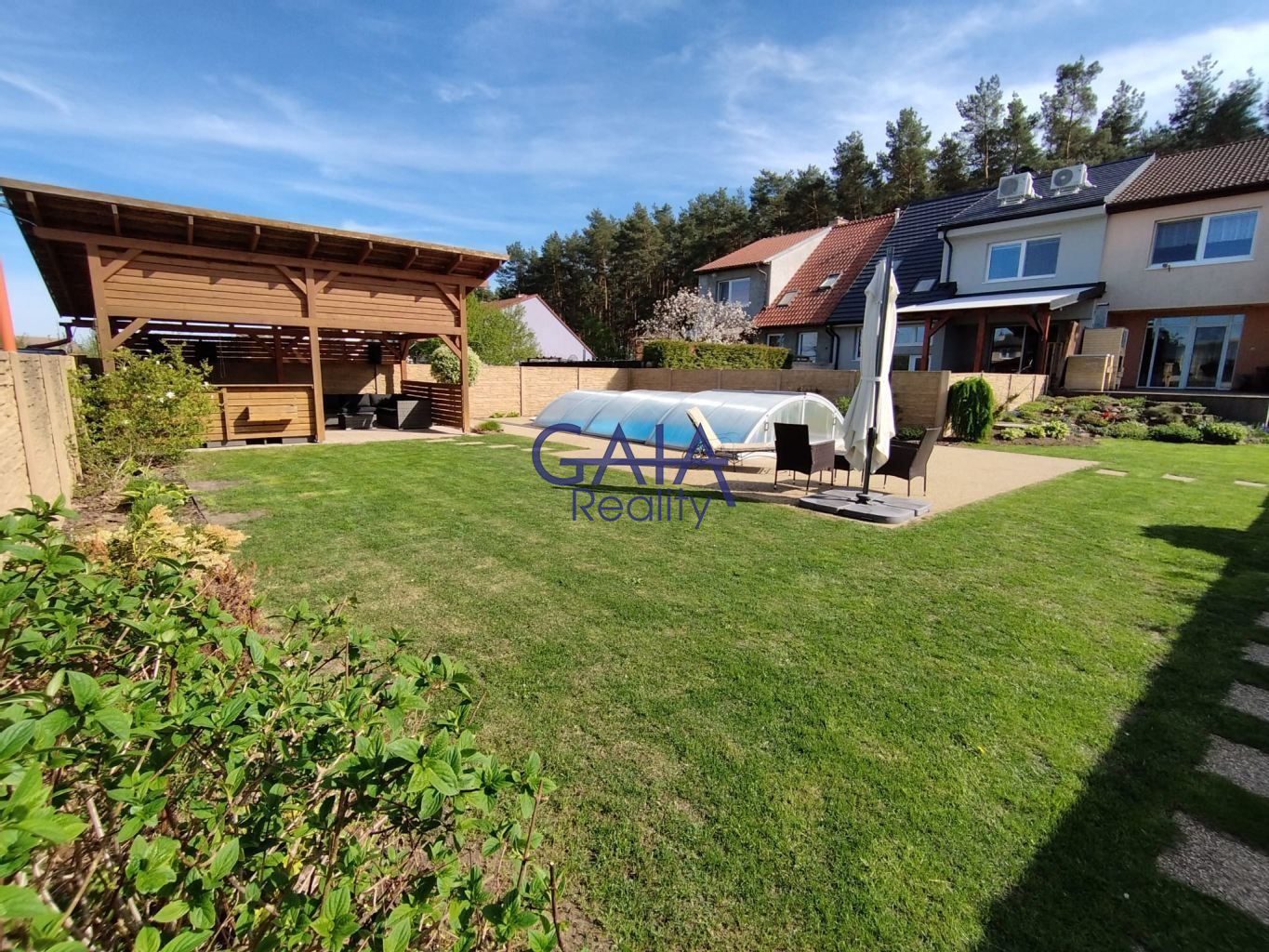 Dům u lesa, bazén, vlastní studna, dobrá dostupnost do Brna - obrázek č.27