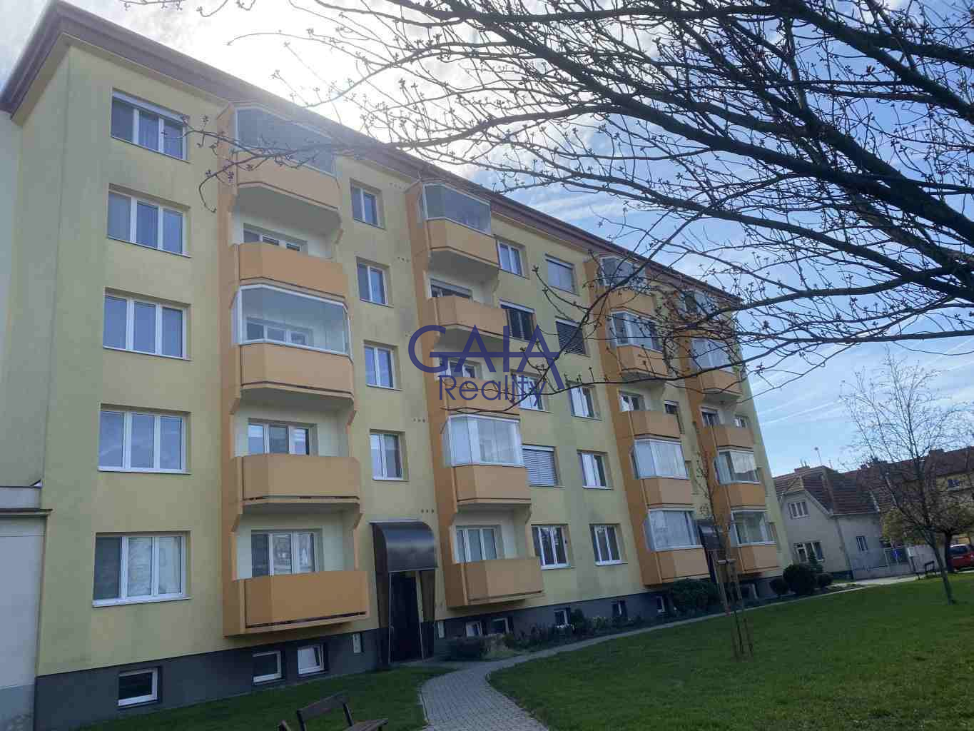 Prodej bytu 2+1 v centru Kyjova - titulní obrázek--