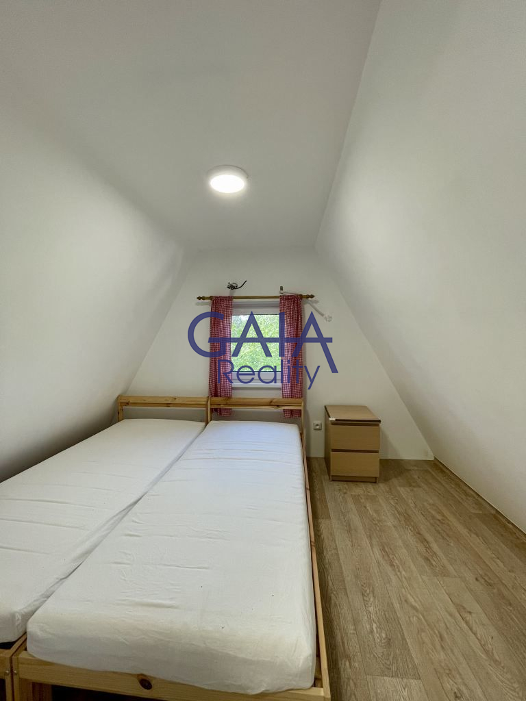 Prodej chaty 3+kk s terasou v oblíbené lokalitě Lučina - obrázek č.11