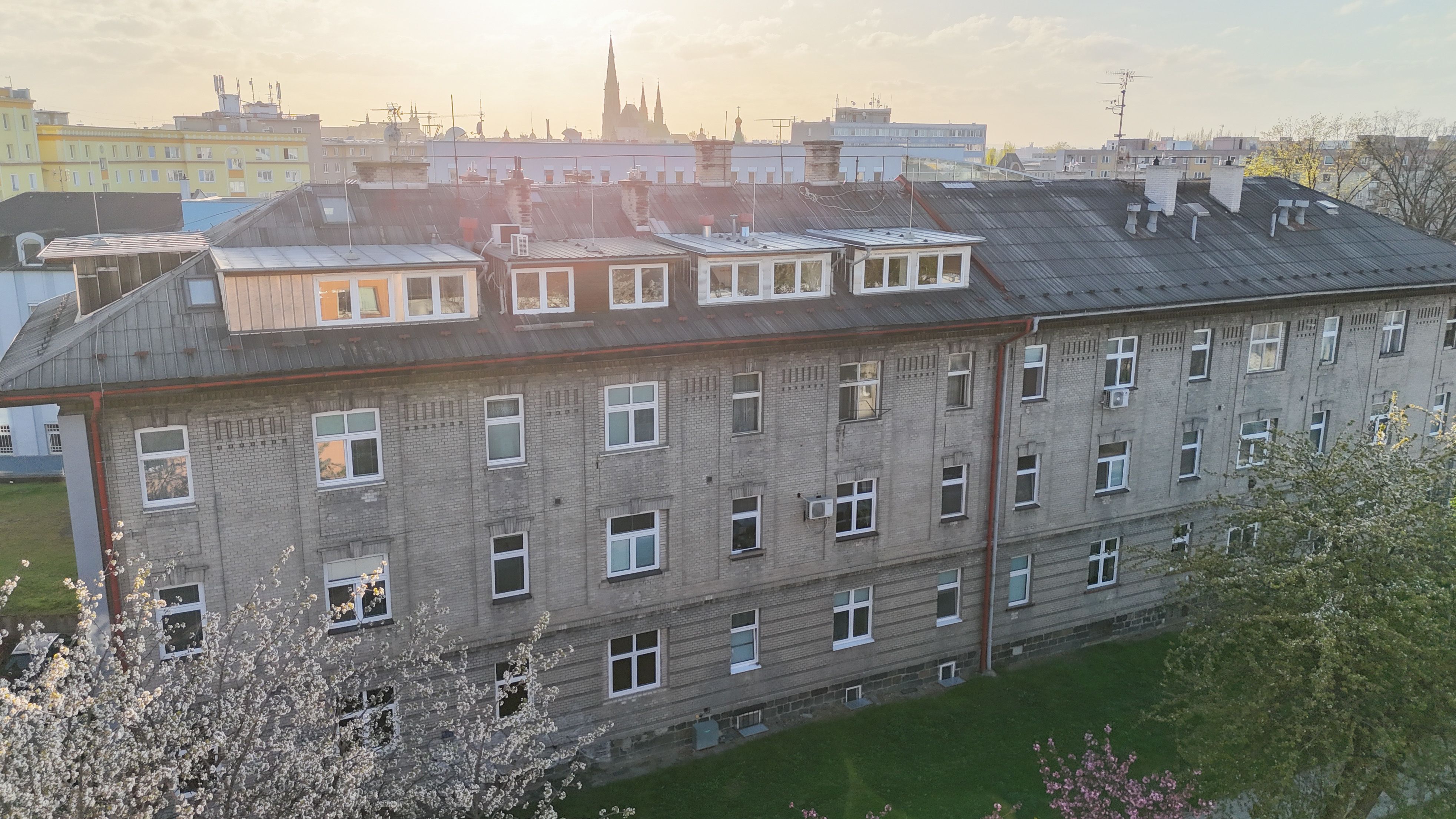 Pronájem bytu 3+kk ul. Jeremenkova, Olomouc - obrázek č.2