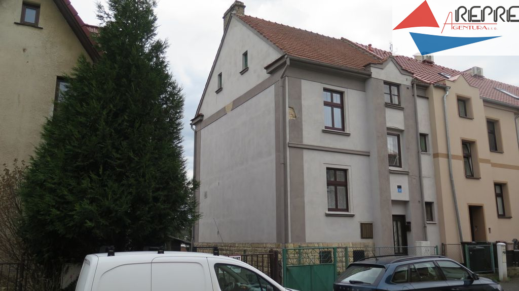 Litoměřice - prodej rodinného domu - titulní obrázek--