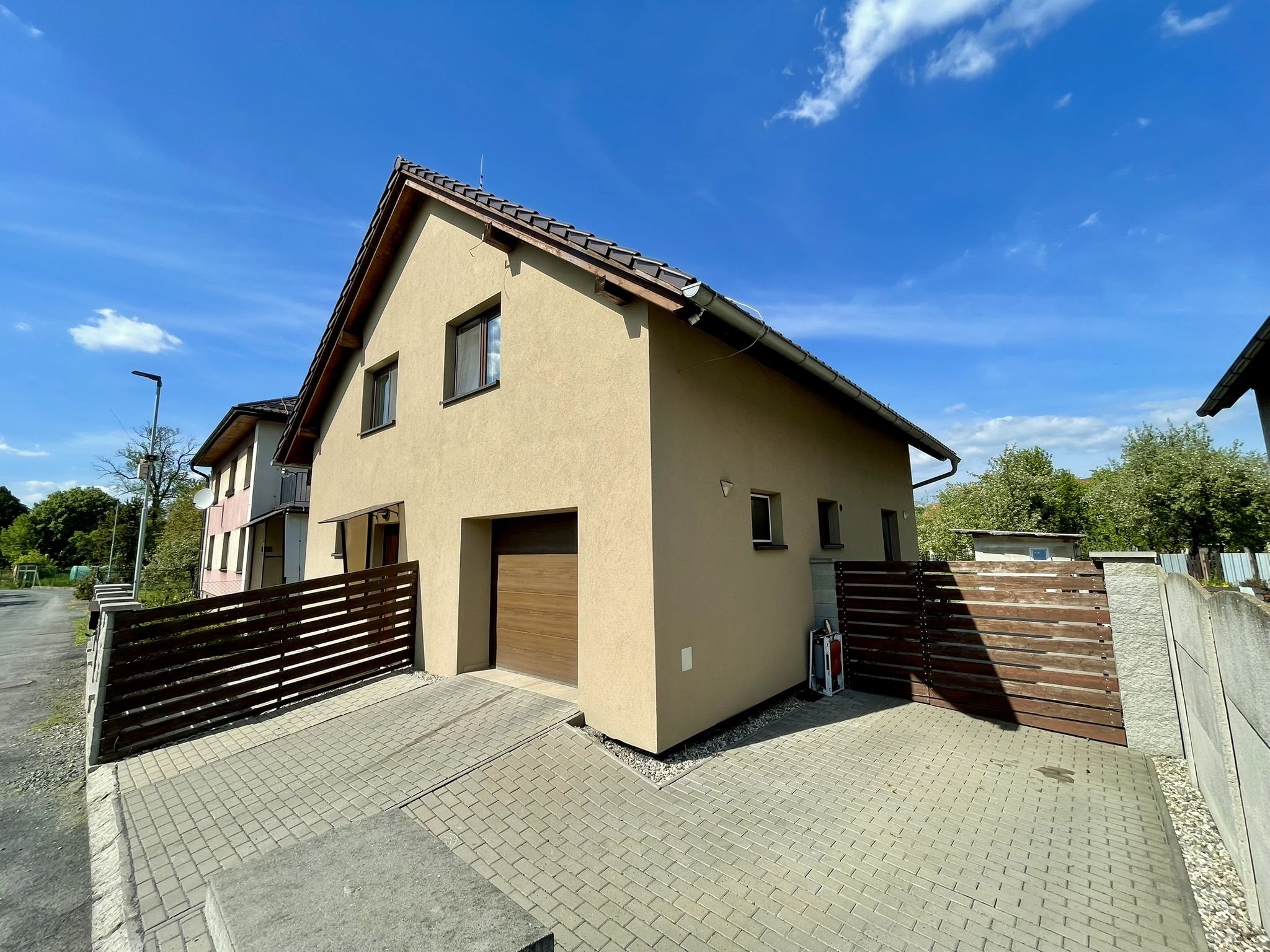 Prodej, Rodinný dům, 5+kk, garáž, 486m2, Dřevohostice - titulní obrázek--
