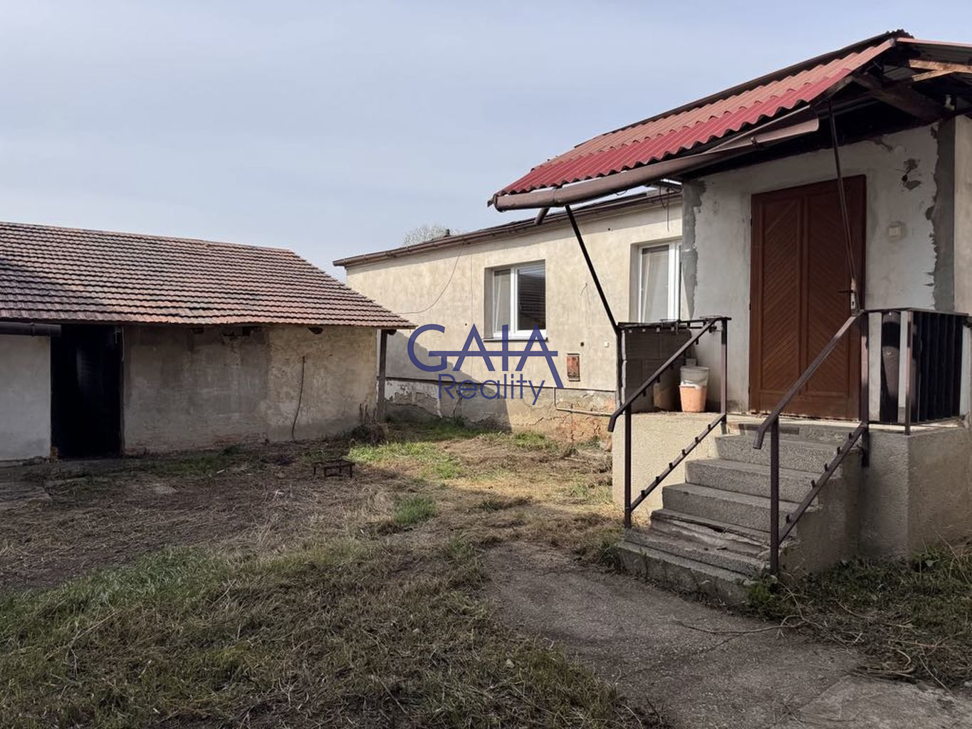 Rod. dům 4+2 se dvěma byt. jednotkami a velkou zahradou - obrázek č.4