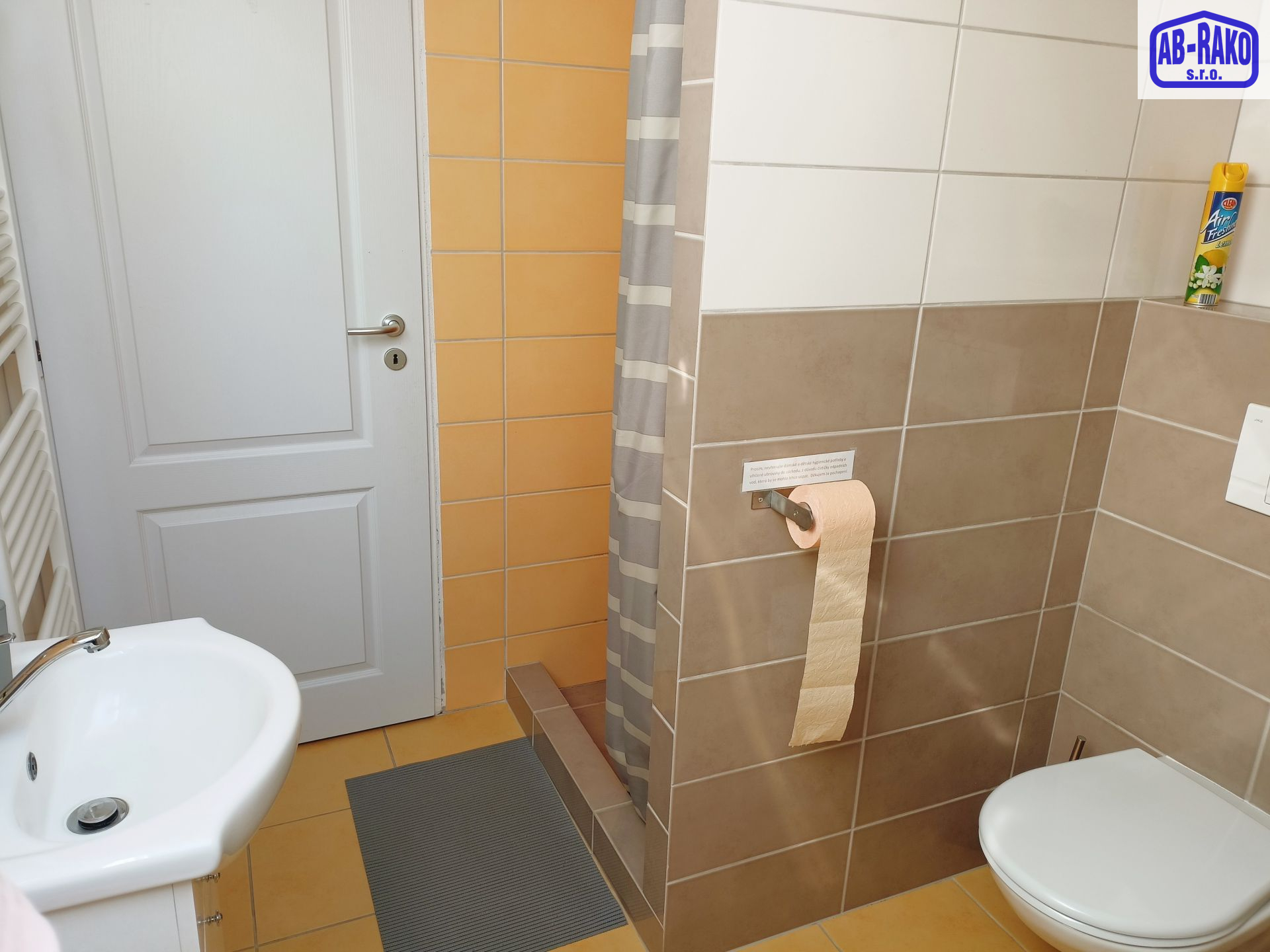 Luxusní bydlení s podnikáním a chovatelstvím v Rodvínově - obrázek č.17