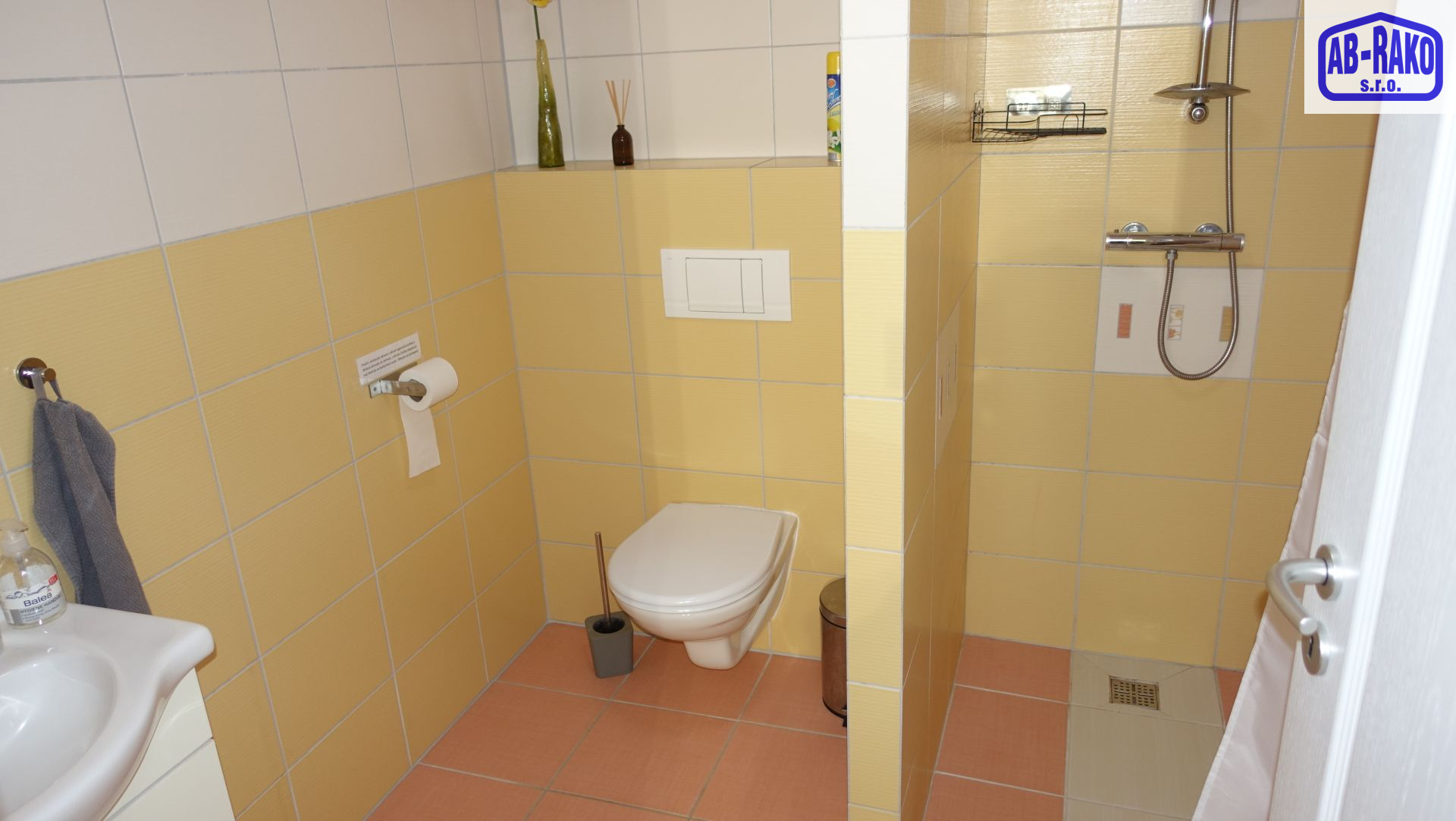 Luxusní bydlení s podnikáním a chovatelstvím v Rodvínově - obrázek č.19