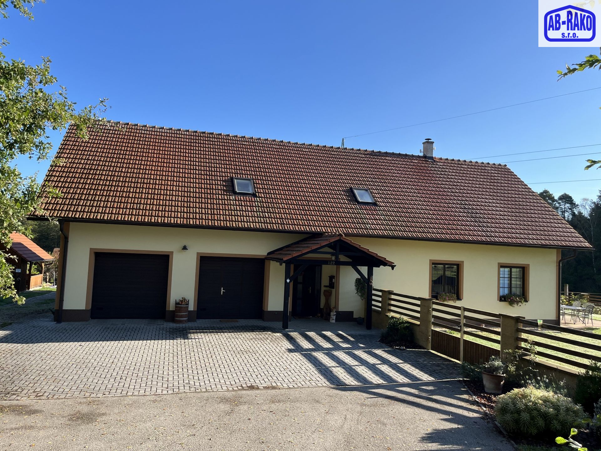 Luxusní bydlení s podnikáním a chovatelstvím v Rodvínově - obrázek č.3