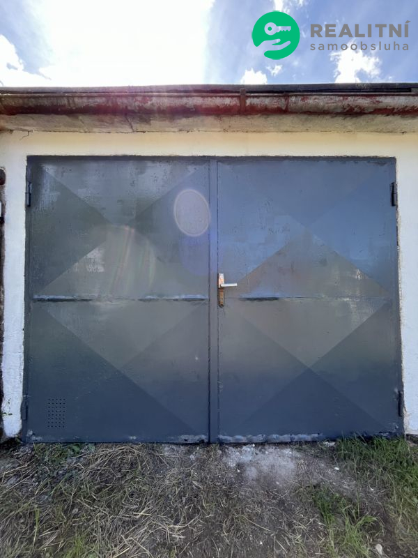 garaz_v_h.kralove__slezske_predmesti_16m2