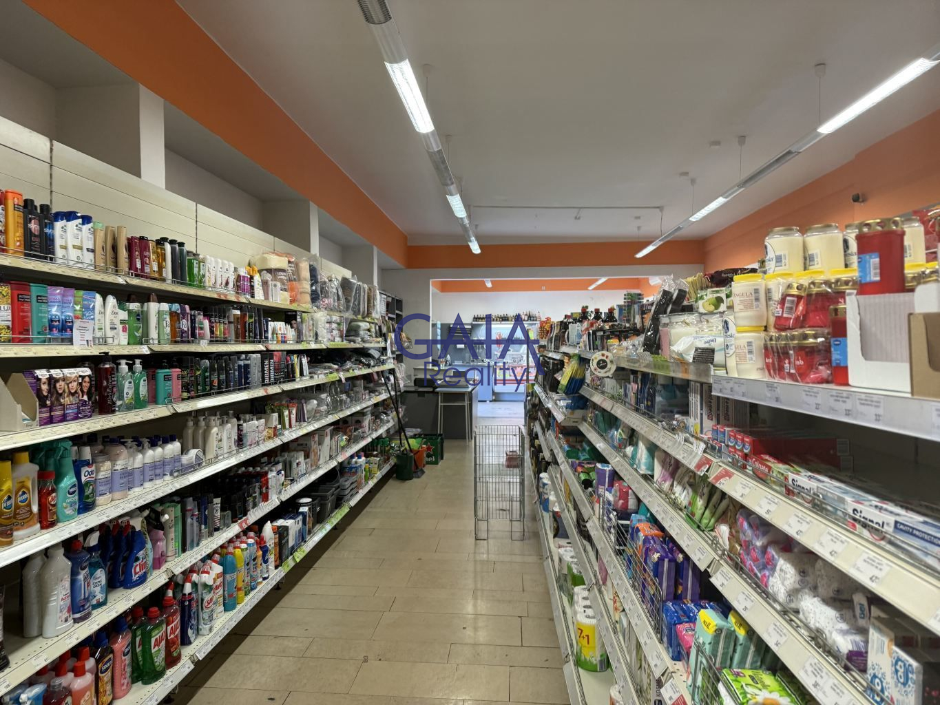 Obchodní prostor – u frekventované silnice a obchodní zóny - obrázek č.2