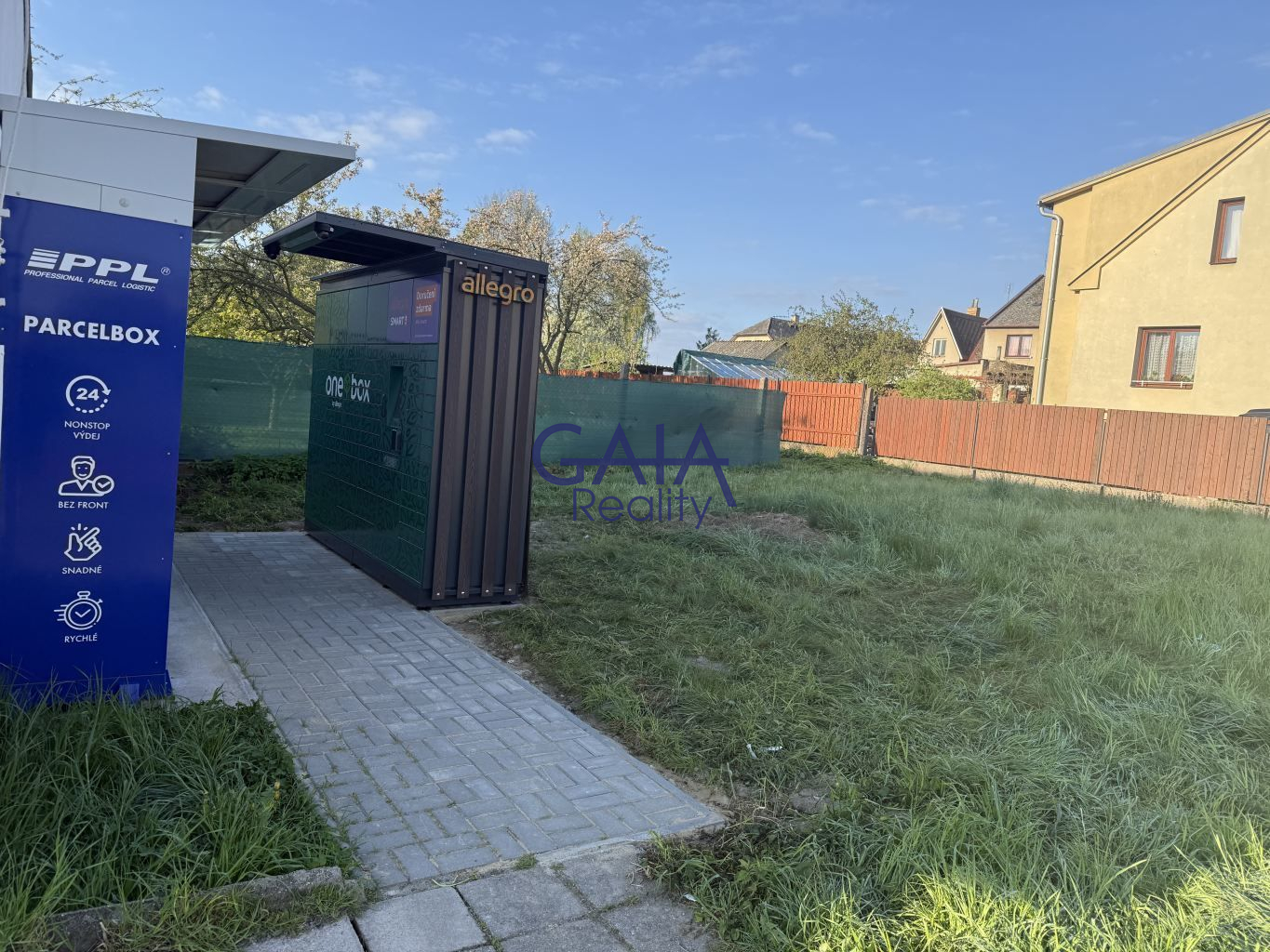Obchodní prostor – u frekventované silnice a obchodní zóny - obrázek č.4
