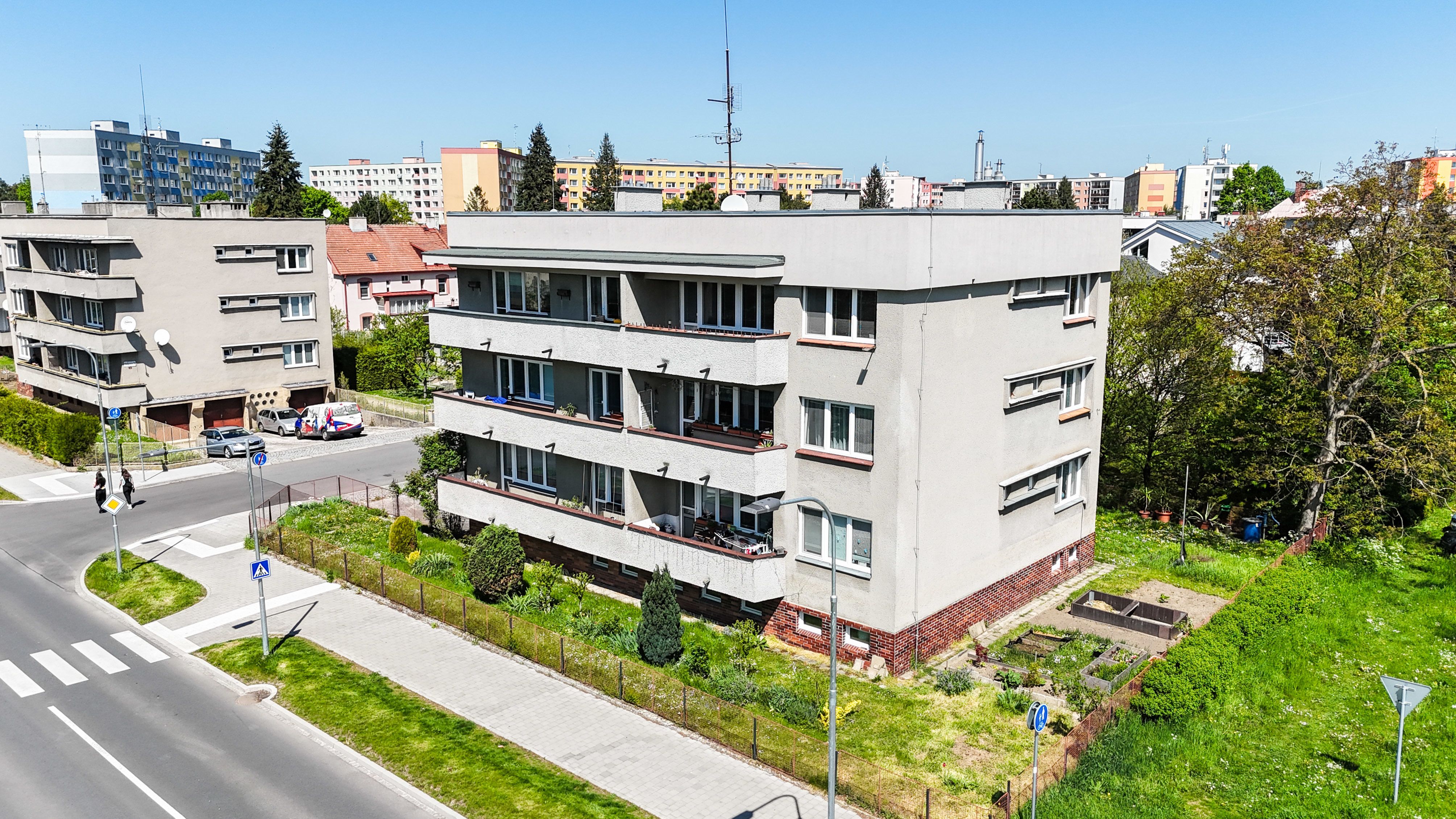 Cihlový byt 3+1 s garáží, Olomouc, ulice Zamykalova - obrázek č.1