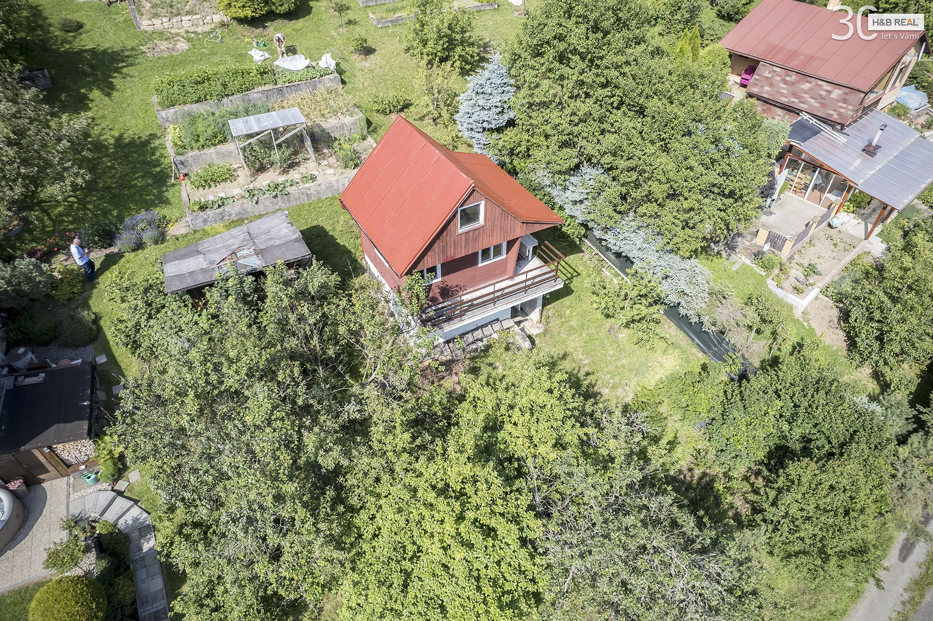 Prodej chaty 16 m2 v zahradkářské kolonii Vsetín, Janišov - obrázek č.12