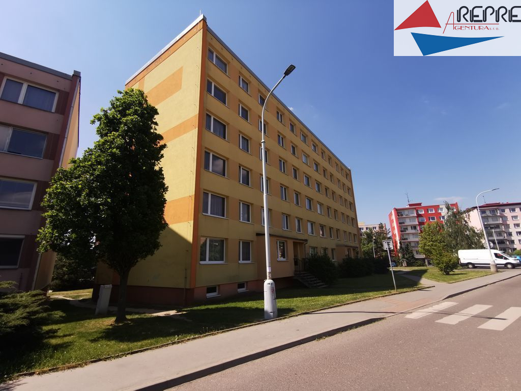Litoměřice - prodej bytu 4+1+lodžie - titulní obrázek--