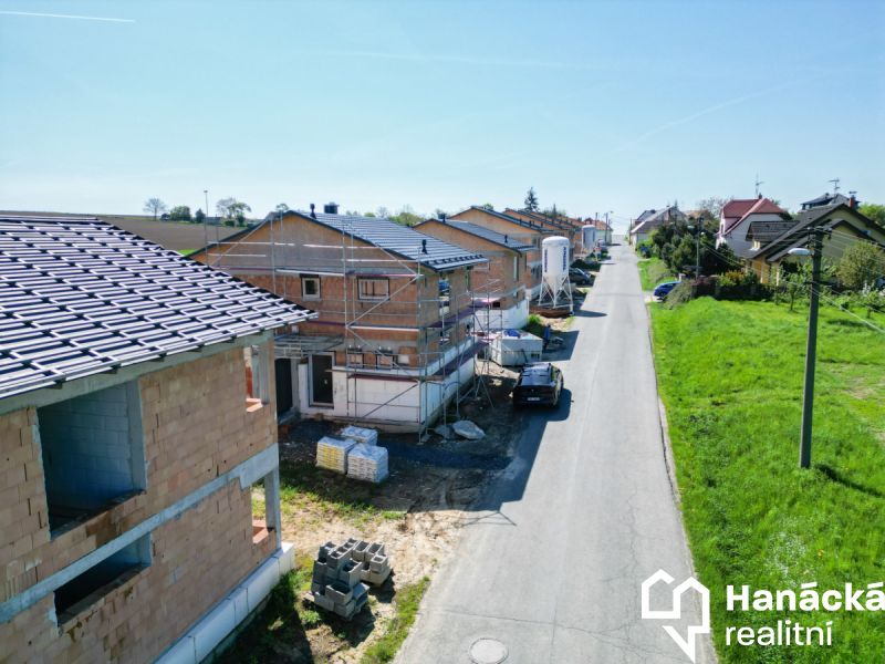 Prodej novostavby rodinného domu 4+kk v obci Žeravice - obrázek č.6