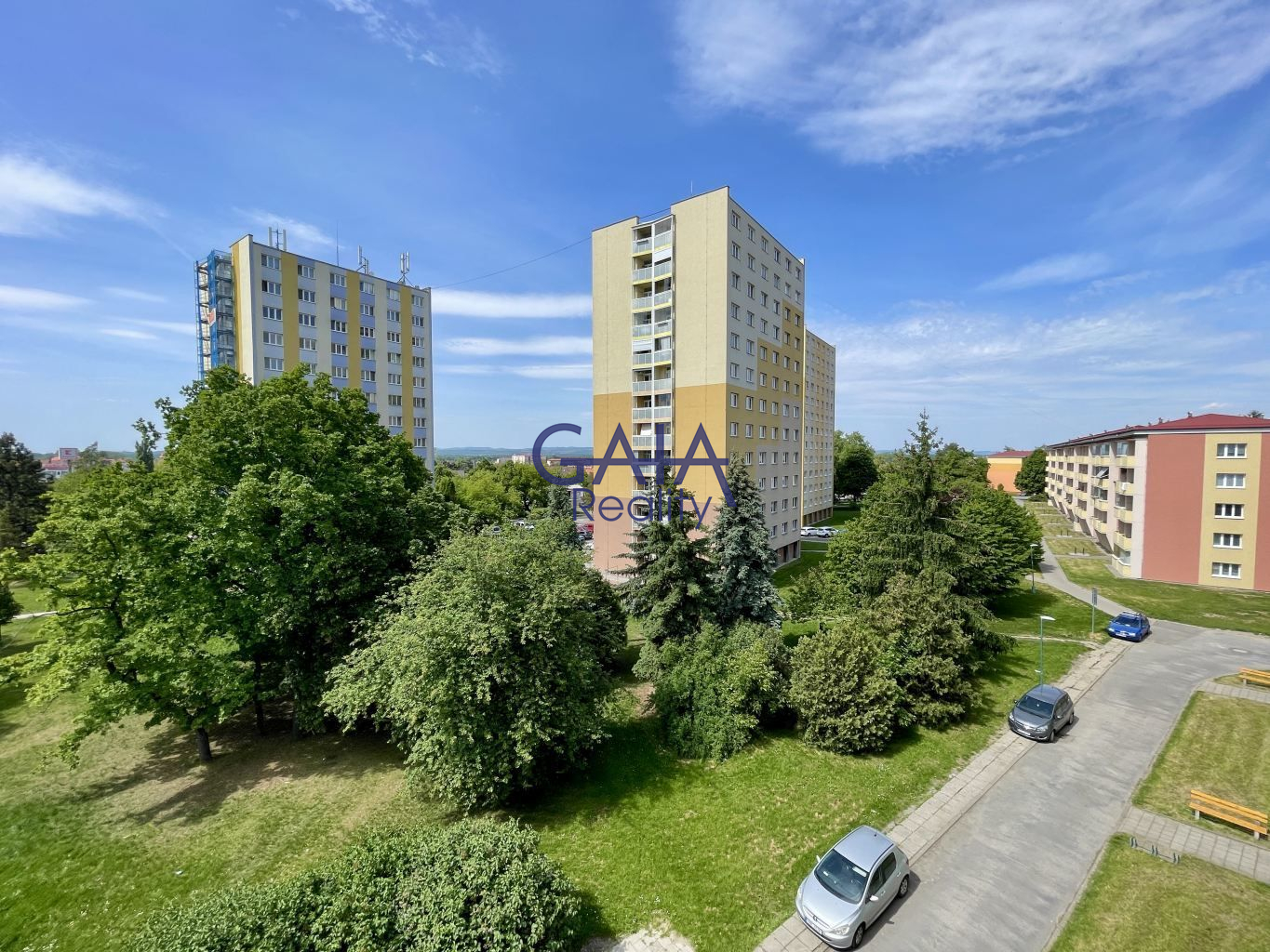 Hezký byt s lodžií v klidné části města - obrázek č.12