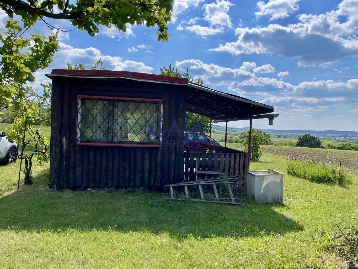 Ovocný sad pod Bílými Karpaty - titulní obrázek--